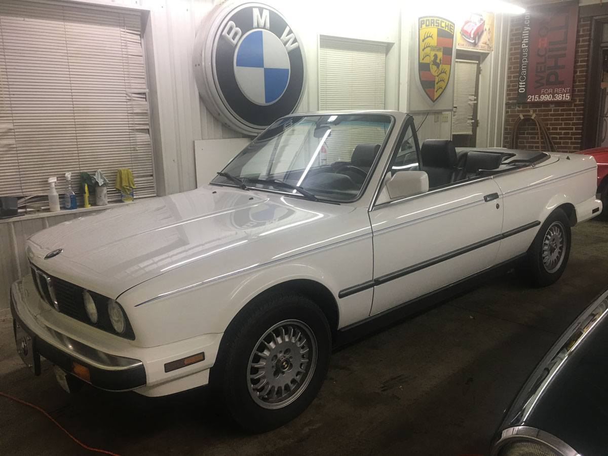 1989 BMW 325ic (white)